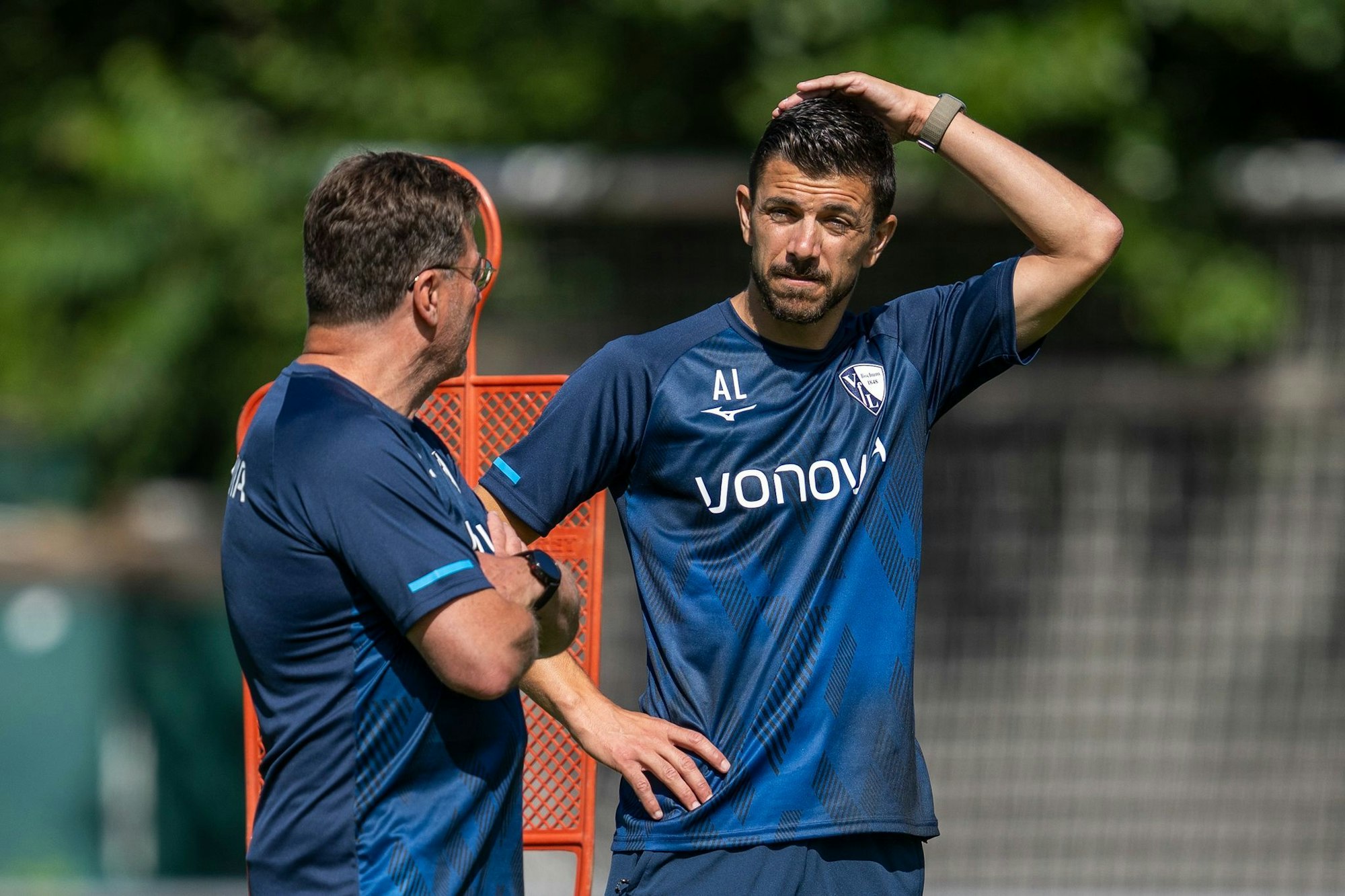 Der Trainer uns sein neuer Assistent.