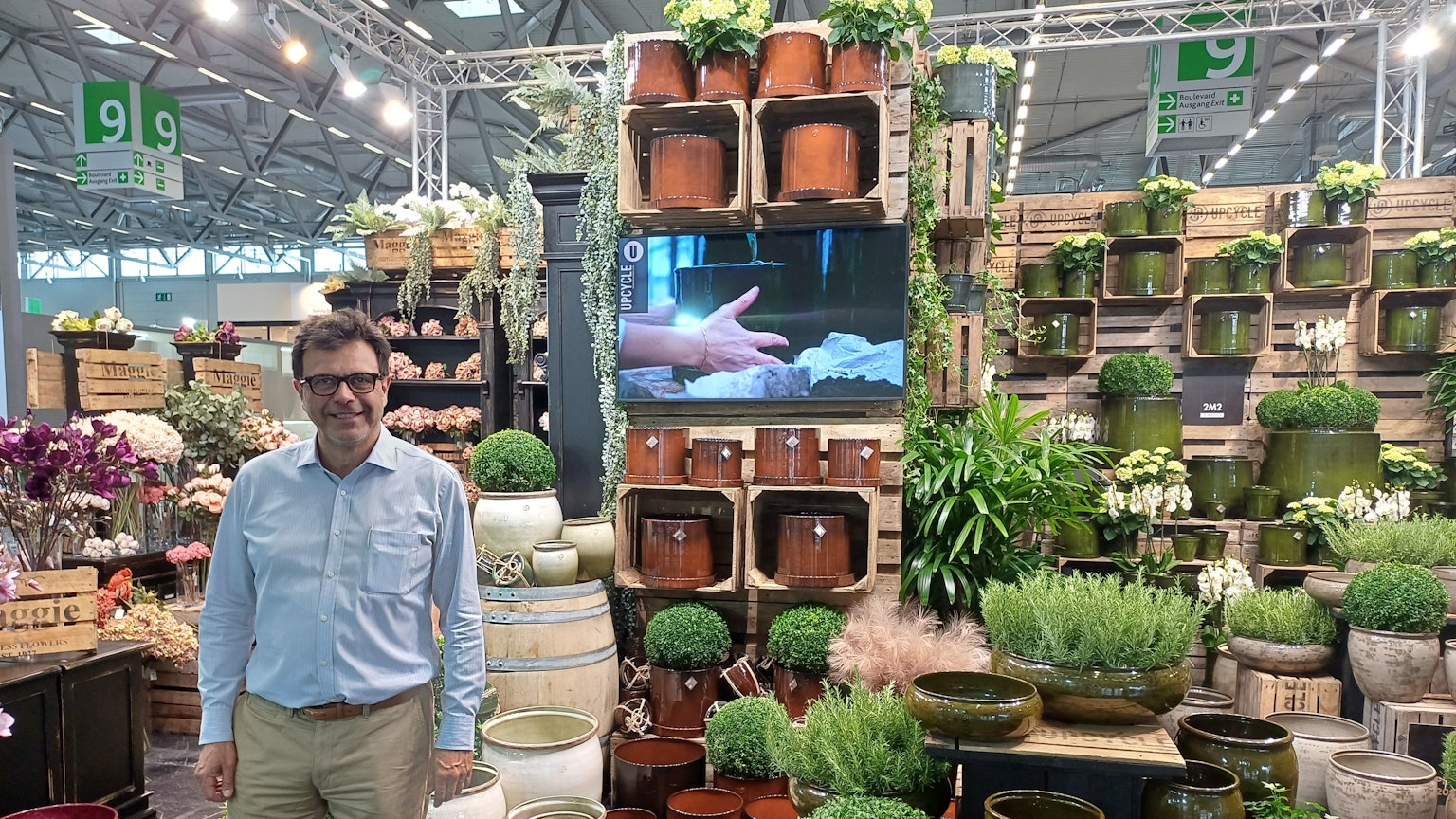 Auch Pflanzen bietet die Messe in Köln reichlich.