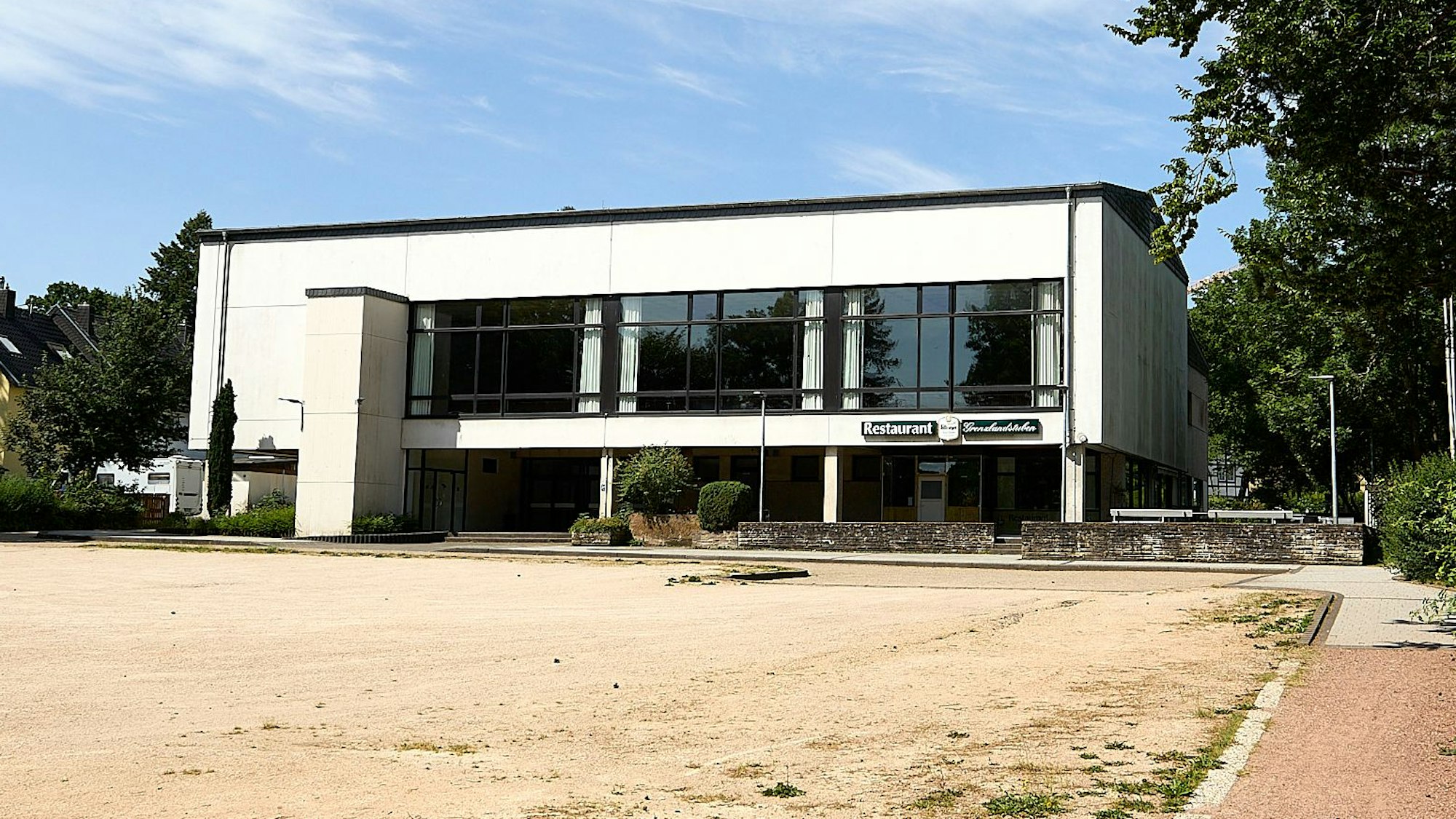 Die Grenzlandhalle in Hellenthal ist sanierungsbedürftig.