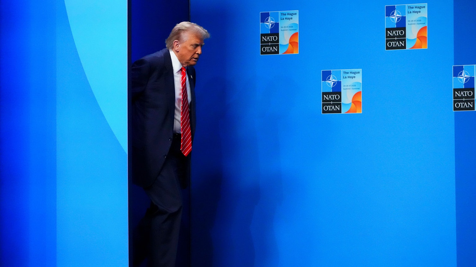 US-Präsident Donald Trump kommt zu einer Pressekonferenz auf dem NATO-Gipfel.