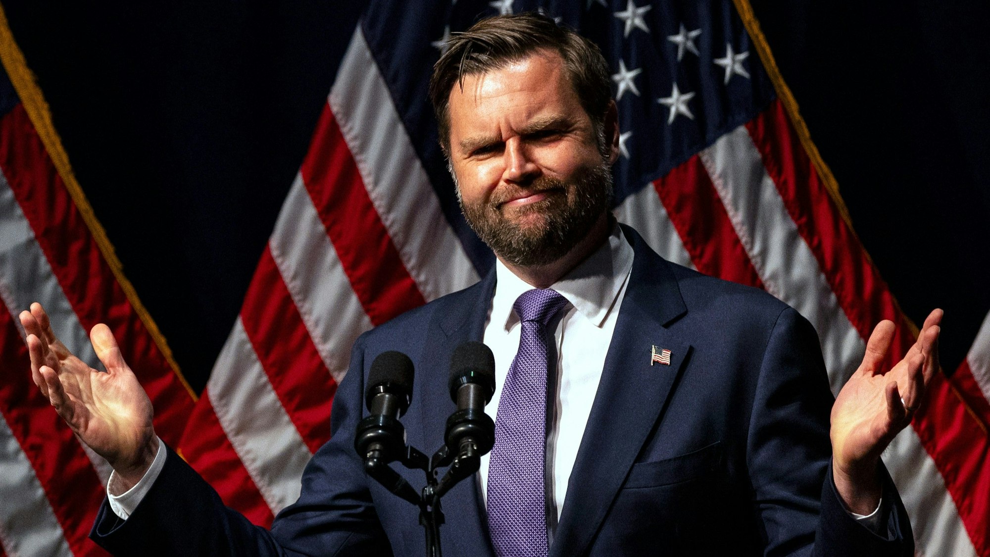 US-Vizepräsident J. D. Vance ist immer wieder das Ziel von spöttischen Memes in den sozialen Netzwerken. (Archivbild)