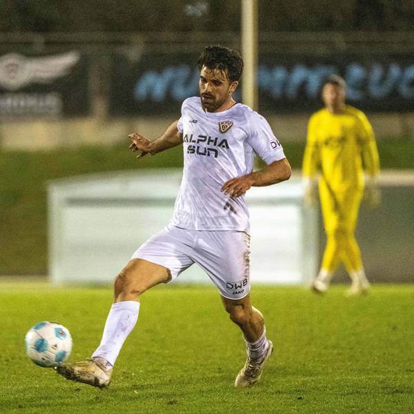 Fußball, Herren, Saison 2024/2025, Regionalliga Nordost 23. Spieltag / Nachholspiel, F.C. Hertha 03 Zehlendorf - BFC Dynamo 3:5, David Haider Kamm Al-Azzawe BFC Dynamo, 26.03. 2025, *** Soccer, Men, Season 2024 2025, Regionalliga Nordost 23 Matchday Catch-up , F C Hertha 03 Zehlendorf BFC Dynamo 3 5 , David Haider Kamm Al Azzawe BFC Dynamo , 26 03 2025, Copyright: xMatthiasxKochx