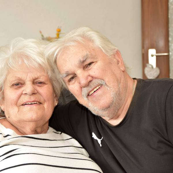 Marlene und John Kapphammel aus Bergheim-Niederaußem feiern Goldhochzeit.