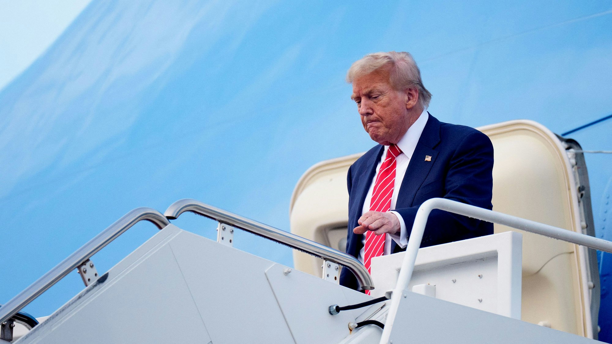 US-Präsident Donald Trump liefert sich einen Schlagabtausch mit US-Medien. (Archivbild)