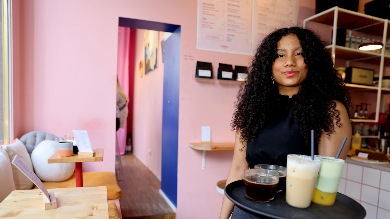 Die Pastellfarben im „Noorhaus Coffee“ passen zum Charme des denkmalgeschützten Gebäudes.