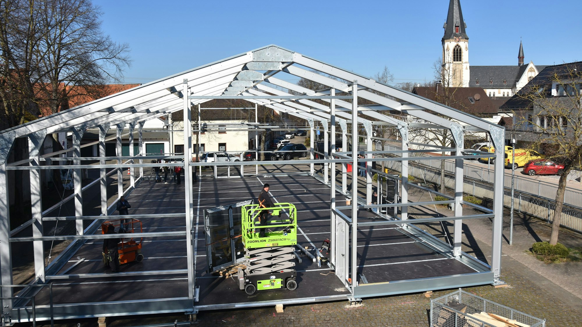 Die Leichtbauhalle in Flerzheim im März dieses Jahres.