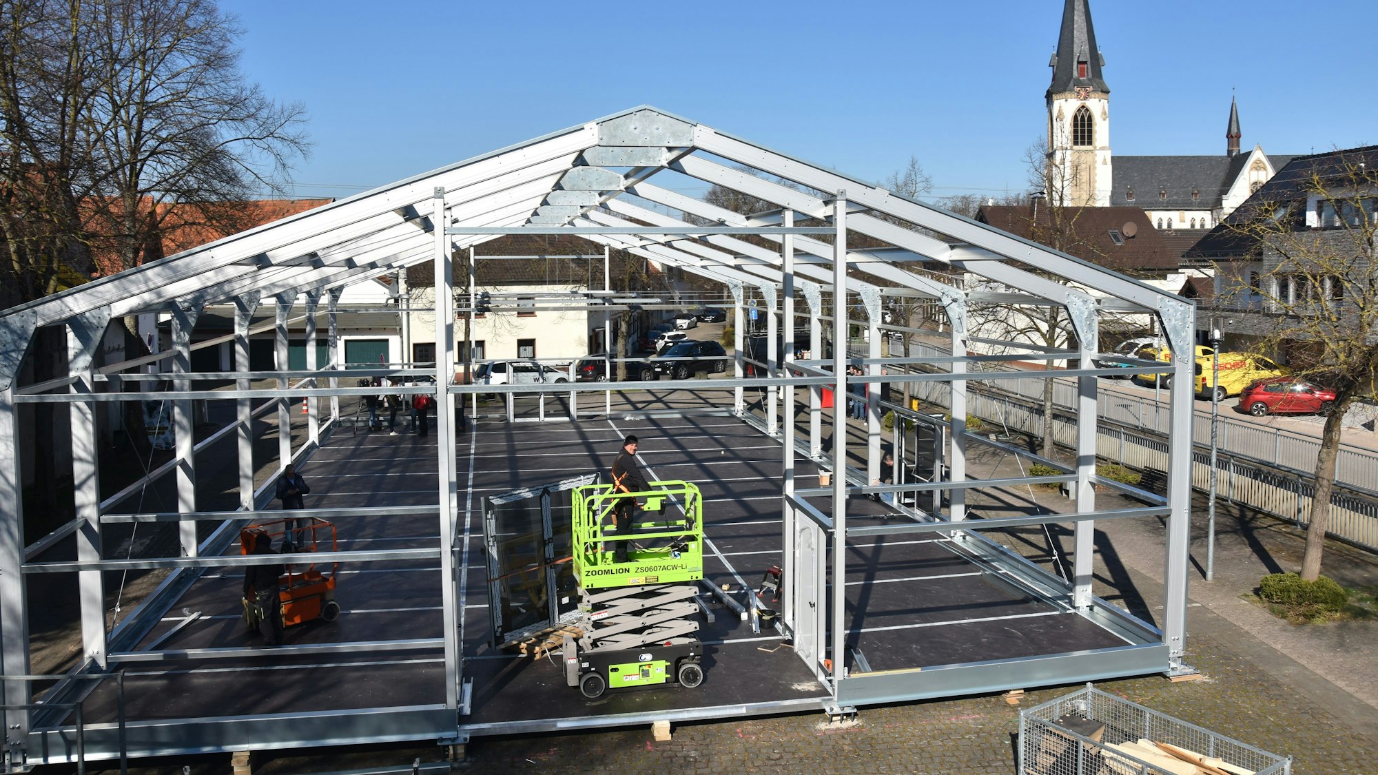 Die Leichtbauhalle in Flerzheim im März dieses Jahres.