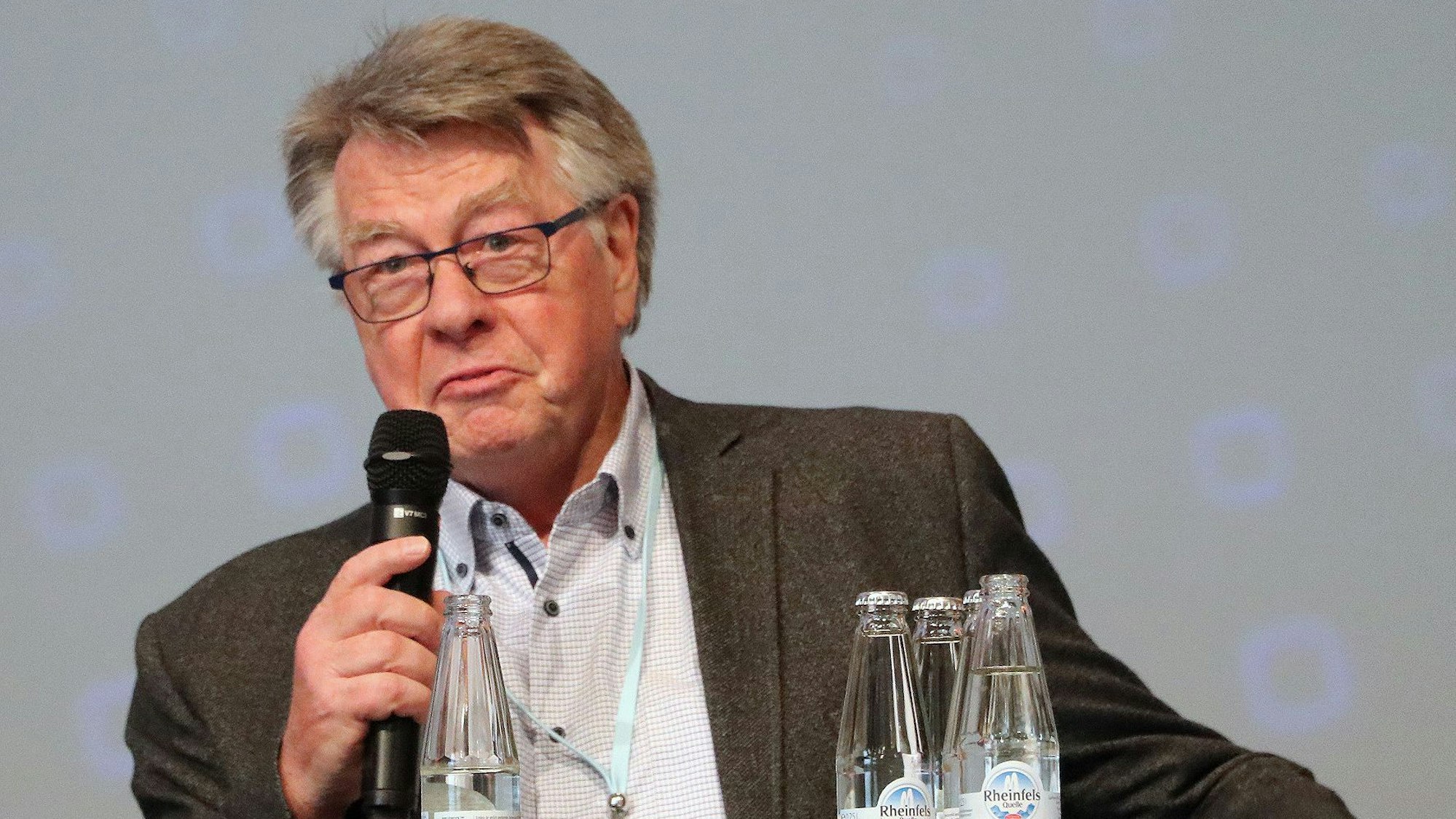 Zu sehen ist Hans Decruppe.