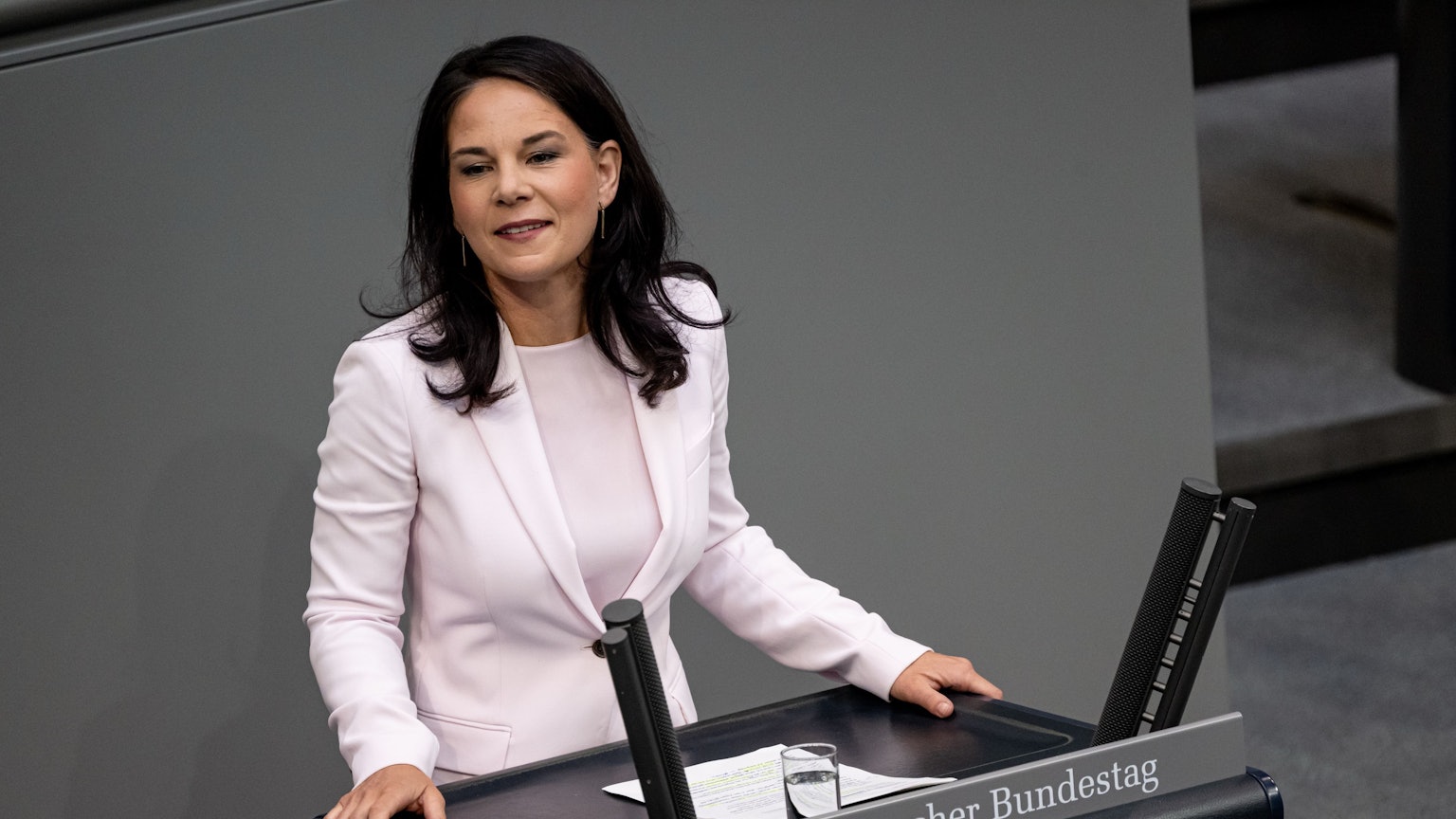Annalena Baerbock gibt ihre letzte Rede im Bundestag.