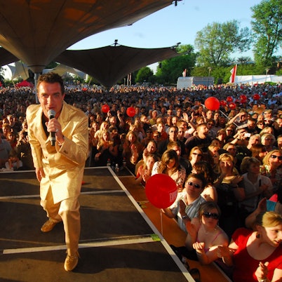 In seinem Element: Linus 2009 auf der Tanzbrunnen-Bühne.