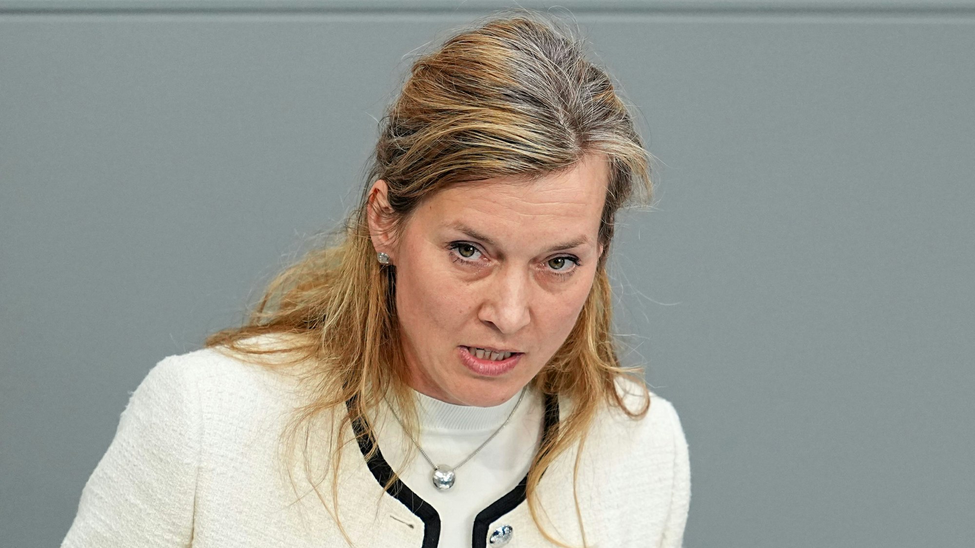 Kritik der stellvertretenden SPD-Fraktionsvorsitzende Siemtje Möller an Jens Spahns Forderung nach deutschem Einfluss im europäischen Atomwaffen-Schutzschirm. (Archivbild)