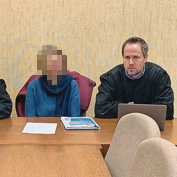 Angeklagte im Prozess um den mutmaßlichen Mord an ihrem Ehemann, beim Prozessauftakt 2020 vor dem Landgericht Köln.