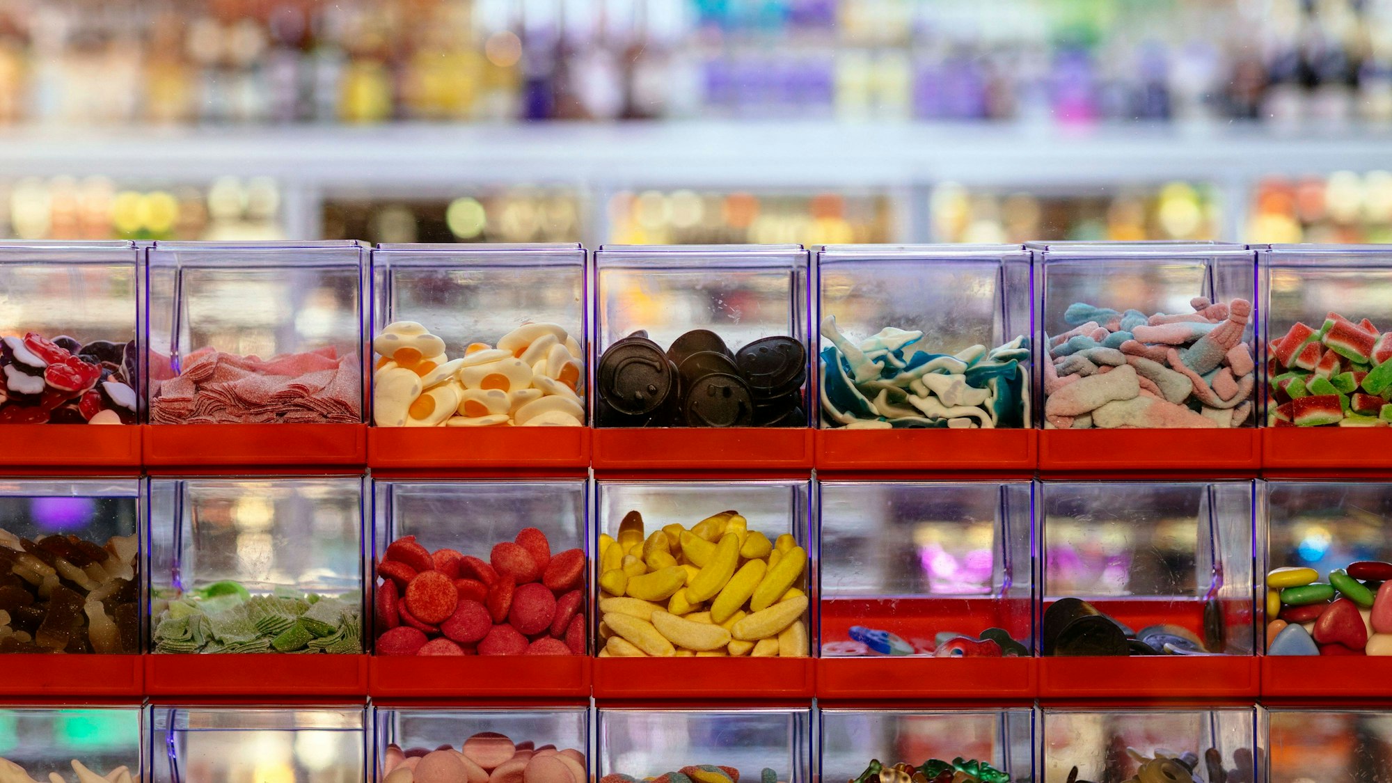 Süßigkeiten in einem Kiosk am Barbarossaplatz.