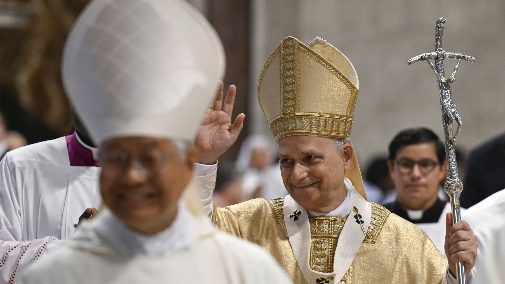 Papst Leo XIV. leitet eine Messe mit Priesterweihen im Petersdom im Vatikan.