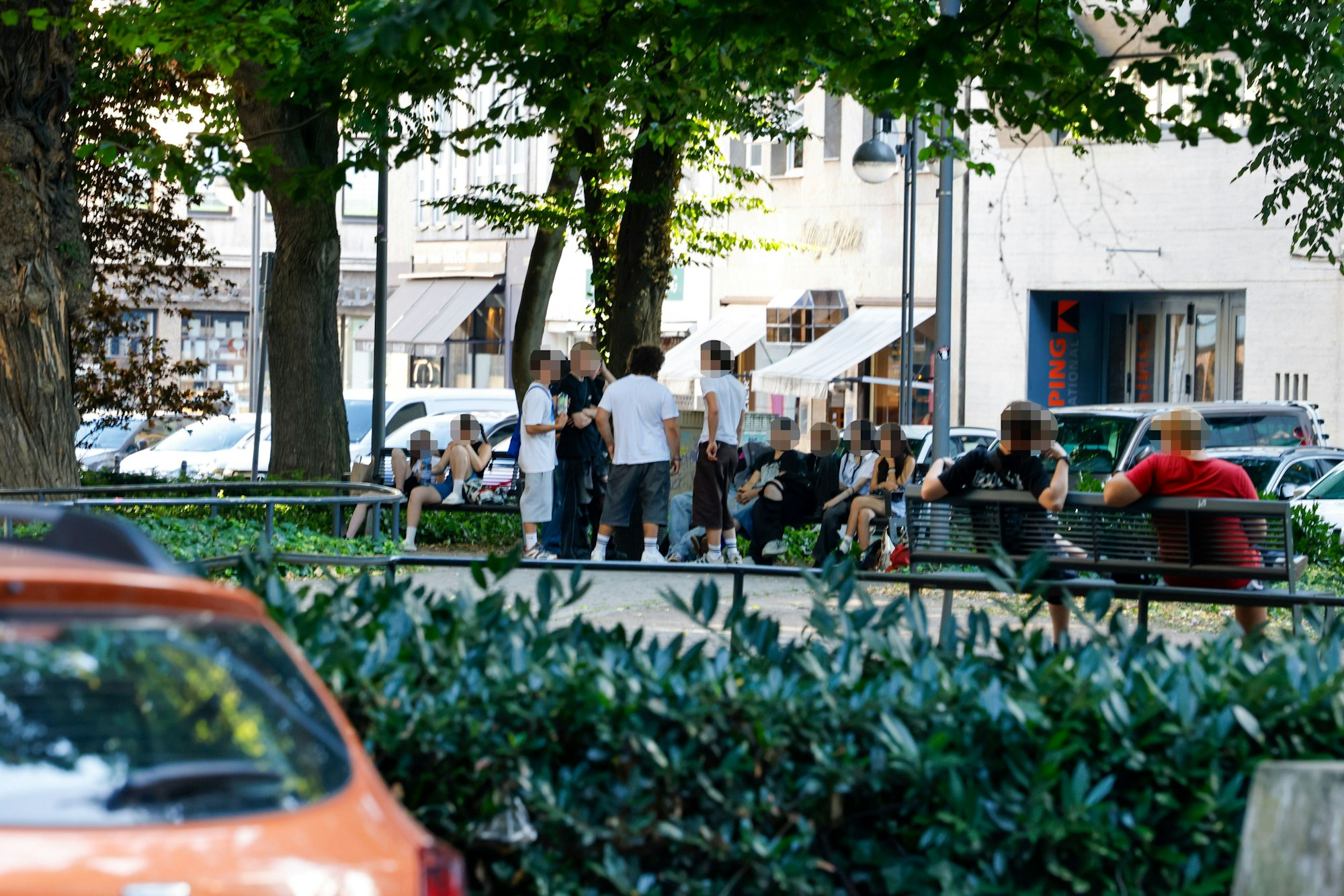 Der Platz ist beliebt bei Jugendlichen.