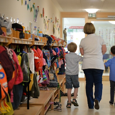 Was ist der richtige Weg für die Kita-Beiträge? In Rösrath hat sich eine politische Mehrheit darüber verständigt. Auch mittlere Einkommen werden entlastet.