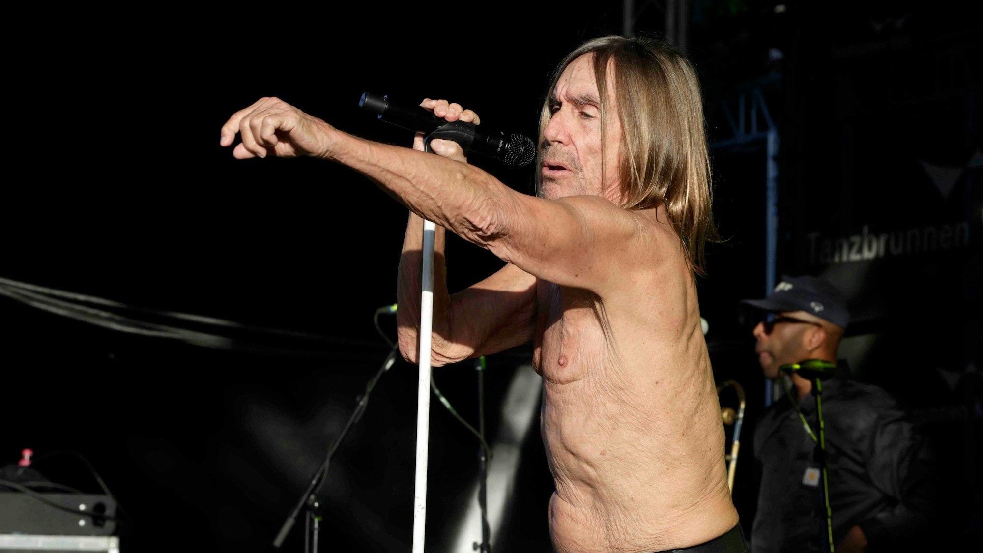Iggy Pop (* 21. April 1947 in Muskegon, Michigan; bürgerlich James Newell „Jim“ Osterberg, Amerikanischer Sänger und Godfather of Punk) gastiert auf seiner "Live 2025"-Tour
am 01. Juli 2025
Open Air am Tanzbrunnen, Rheinparkweg 1, 50679 Köln