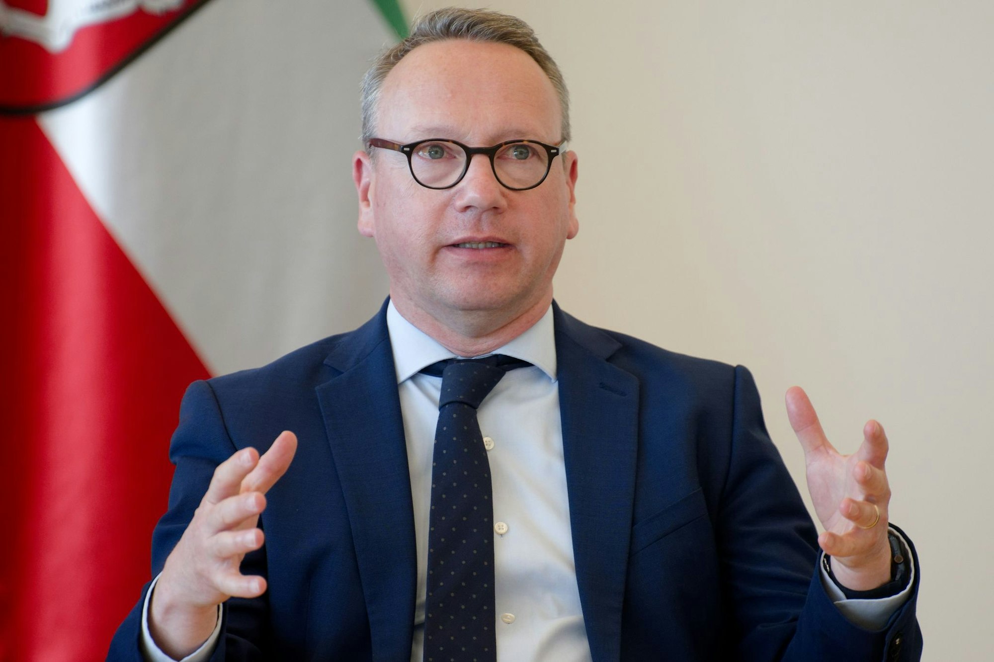 NRW-Justizminister Limbach war wegen der Besetzung unter Druck geraten. (Archivbild)