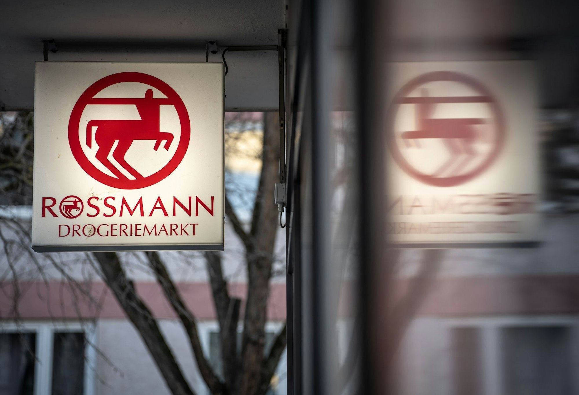 Die Drogeriemarktkette will ihr Lebensmittel-Sortiment weiter ausbauen.