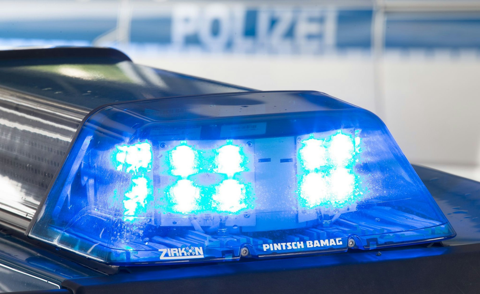 In Lüdenscheid ist auf einen 24-Jährigen geschossen worden. Er wurde verletzt und kam in ein Krankenhaus. (Symbolbild)
