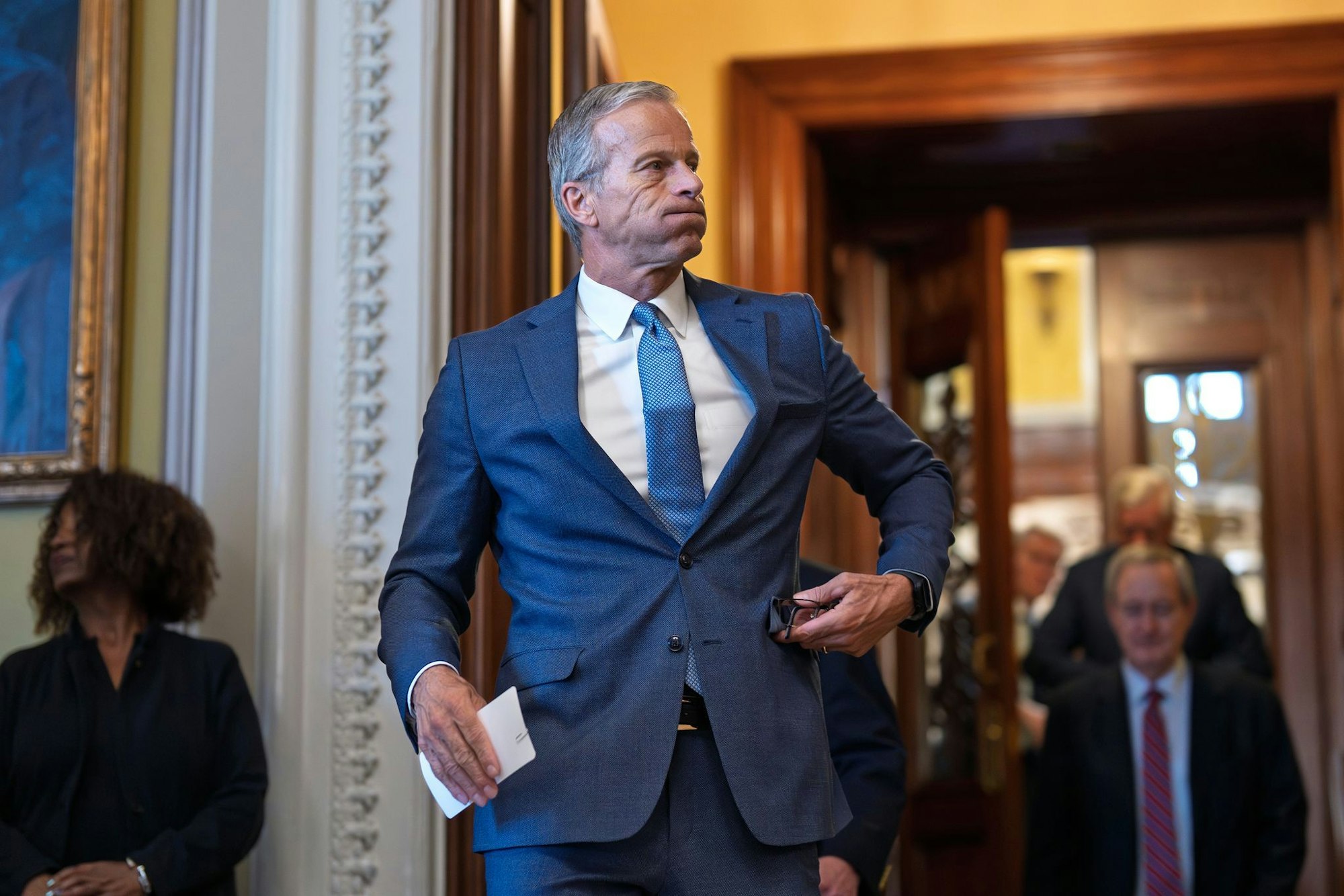 Das Gesetz passierte den Senat nur mit hauchdünner Mehrheit - die Republikaner werden in der Kammer von John Thune angeführt.