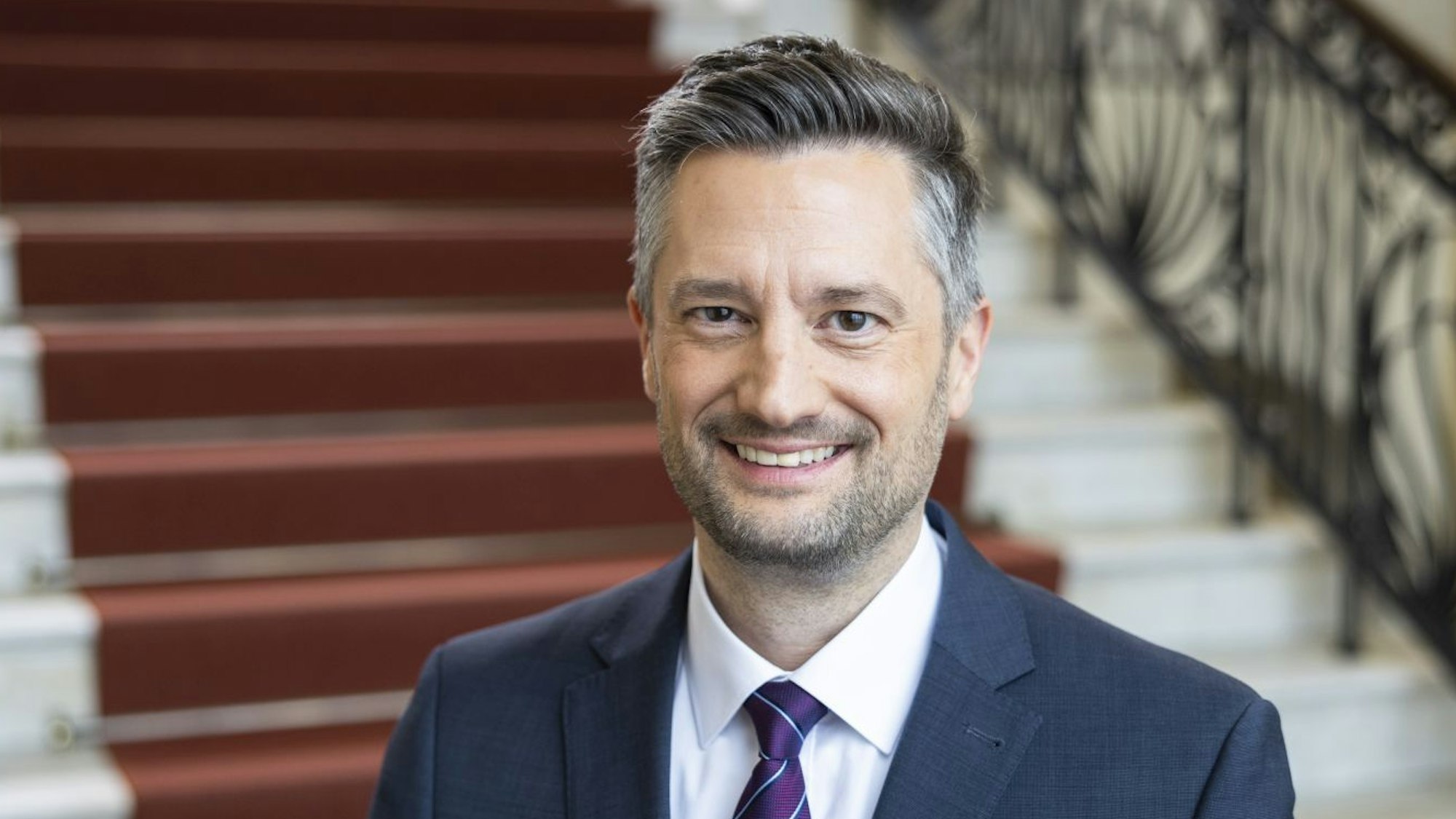 Der Interviewte im Bild.