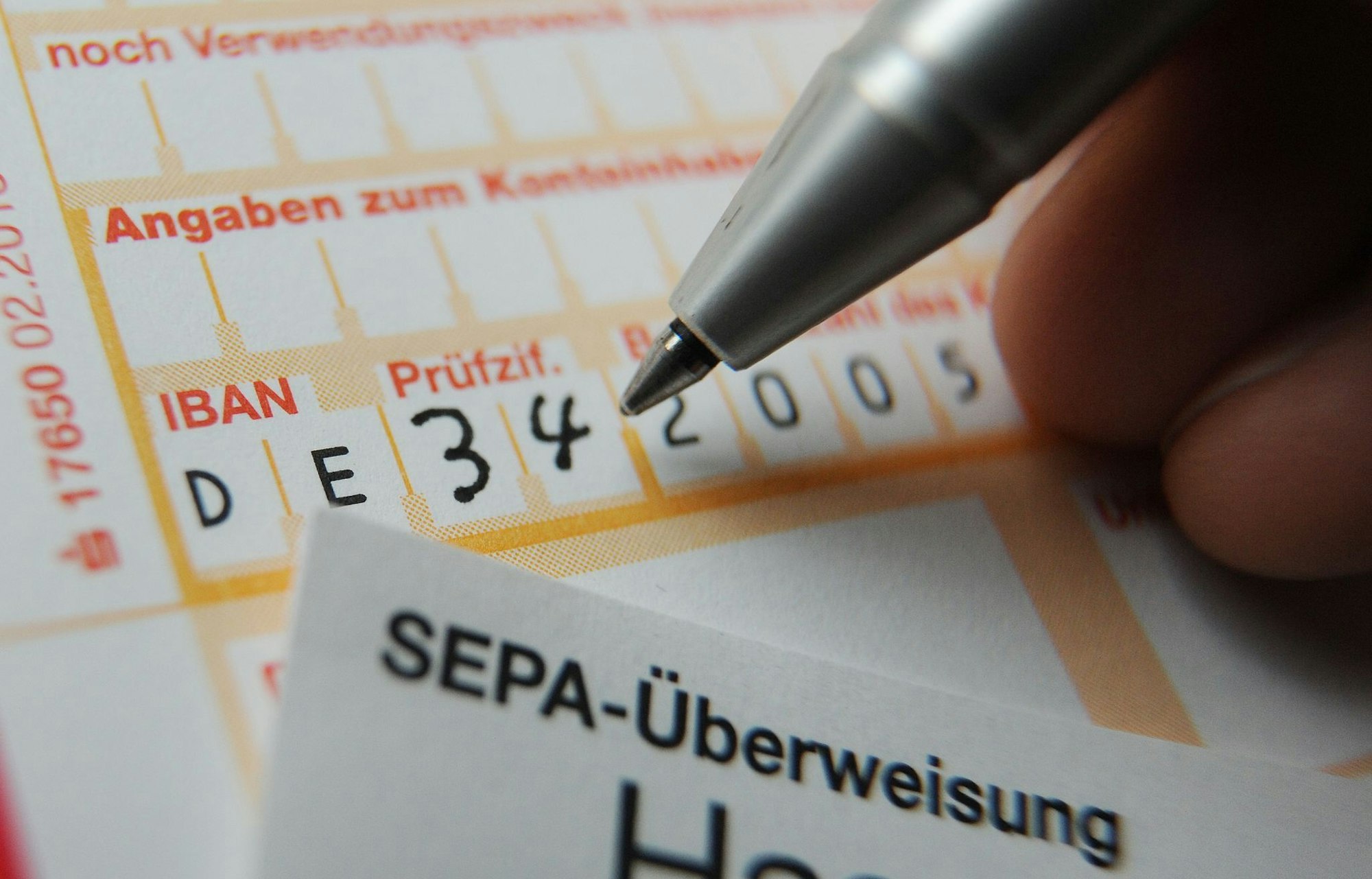 Die Banken müssen die EU-Vorgaben im Oktober umsetzen. (Symbolbild)