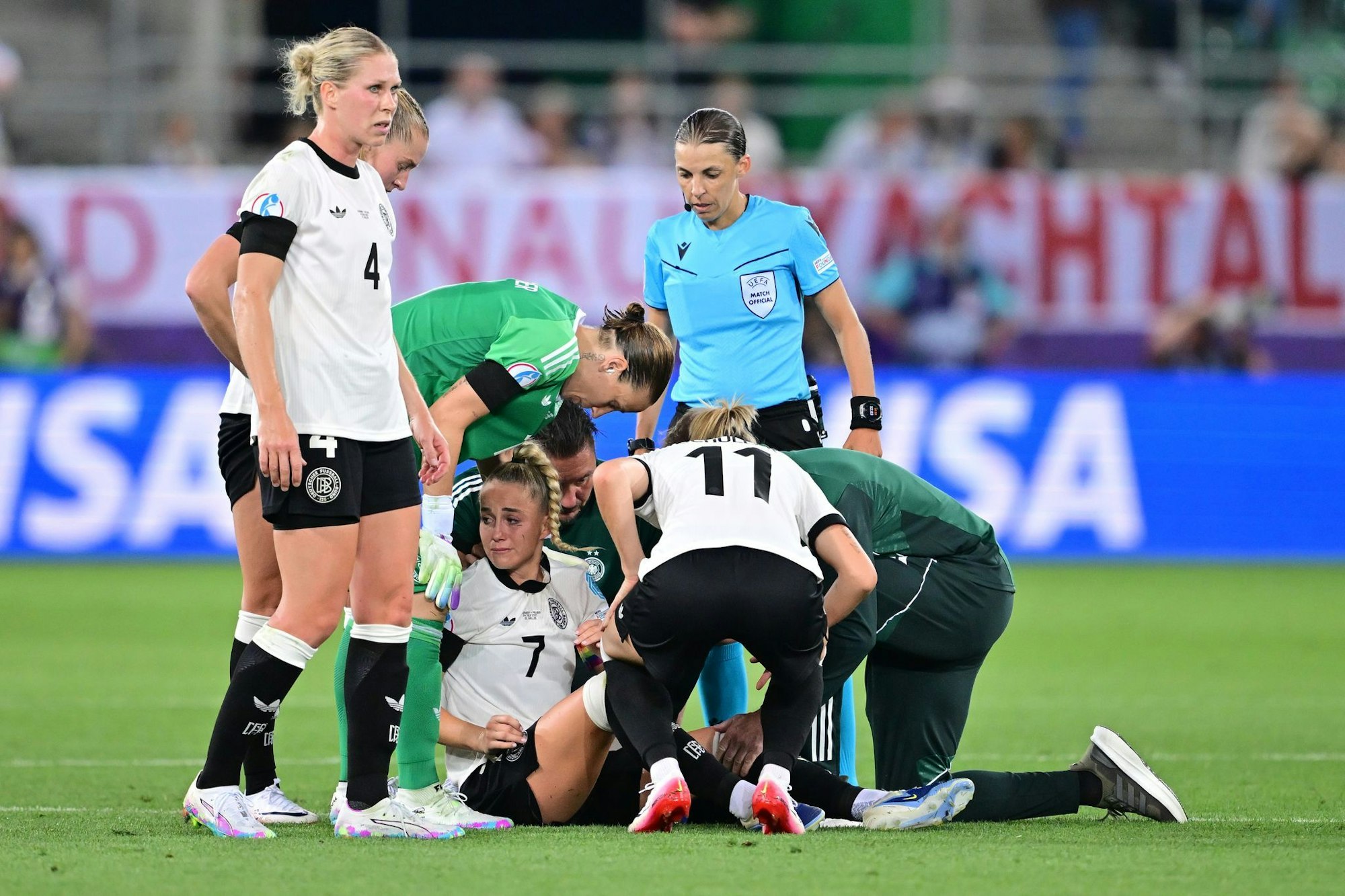 Für Kapitänin Giulia Gwinn ging es nach einer Rettungsaktion nicht weiter
