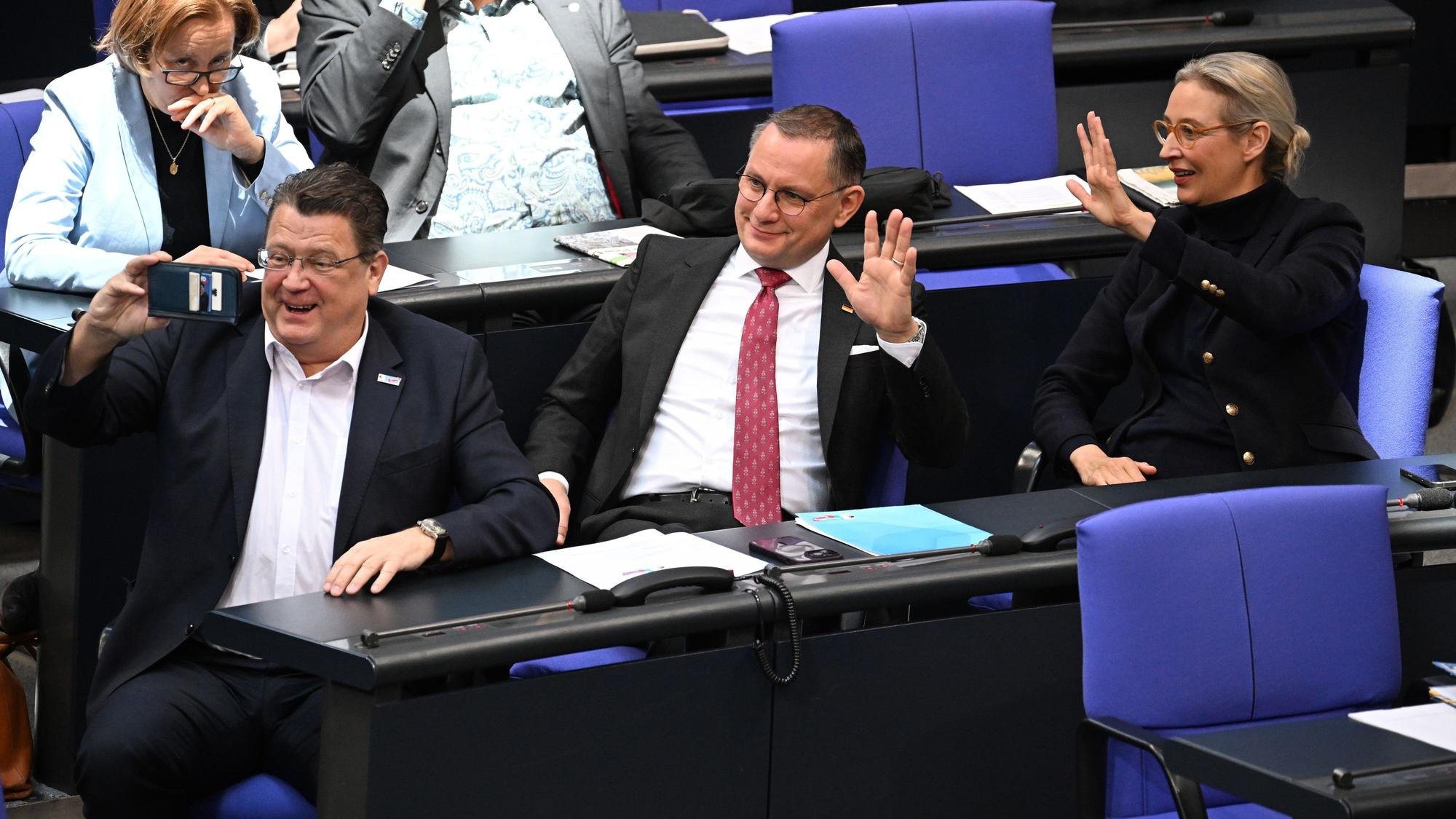 AfD-Chef Tino Chrupalla unterstützt bundesweite Kontakte zum BSW. (Archivbild)