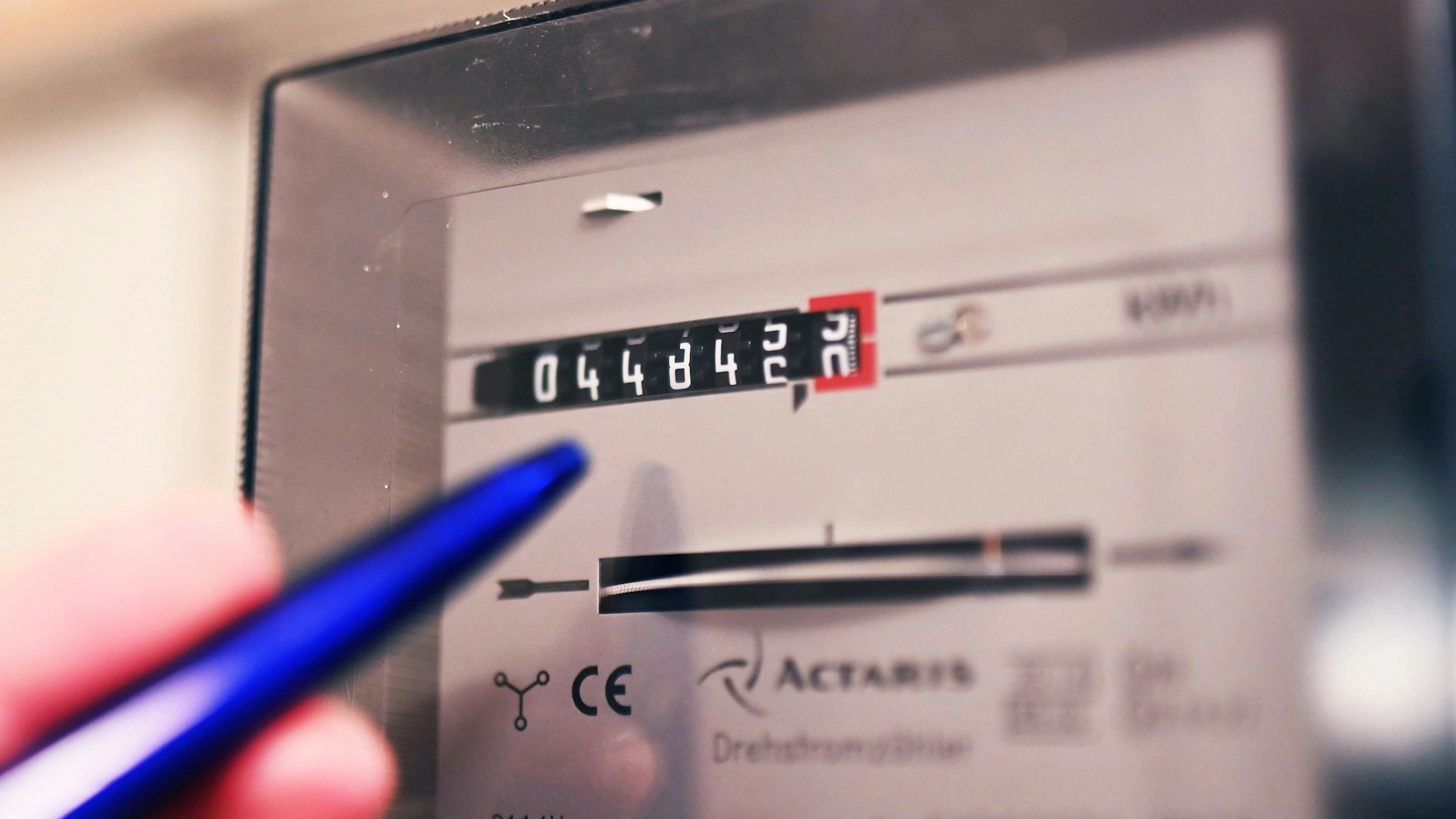 Wirtschaftsverbände kritisieren selektive Stromsteuerpläne der Regierung. (Archivbild)