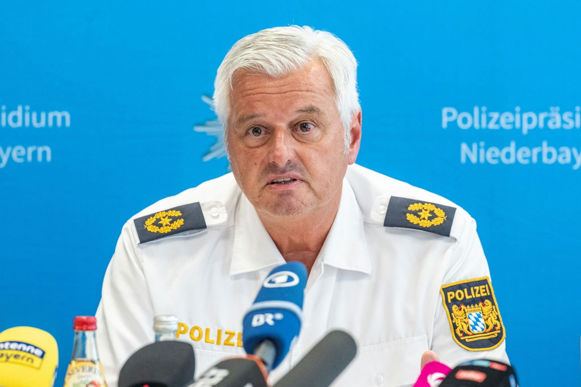 Der Vizepräsident des Polizeipräsidiums Niederbayern, Werner Sika, informierte über den Polizeieinsatz.