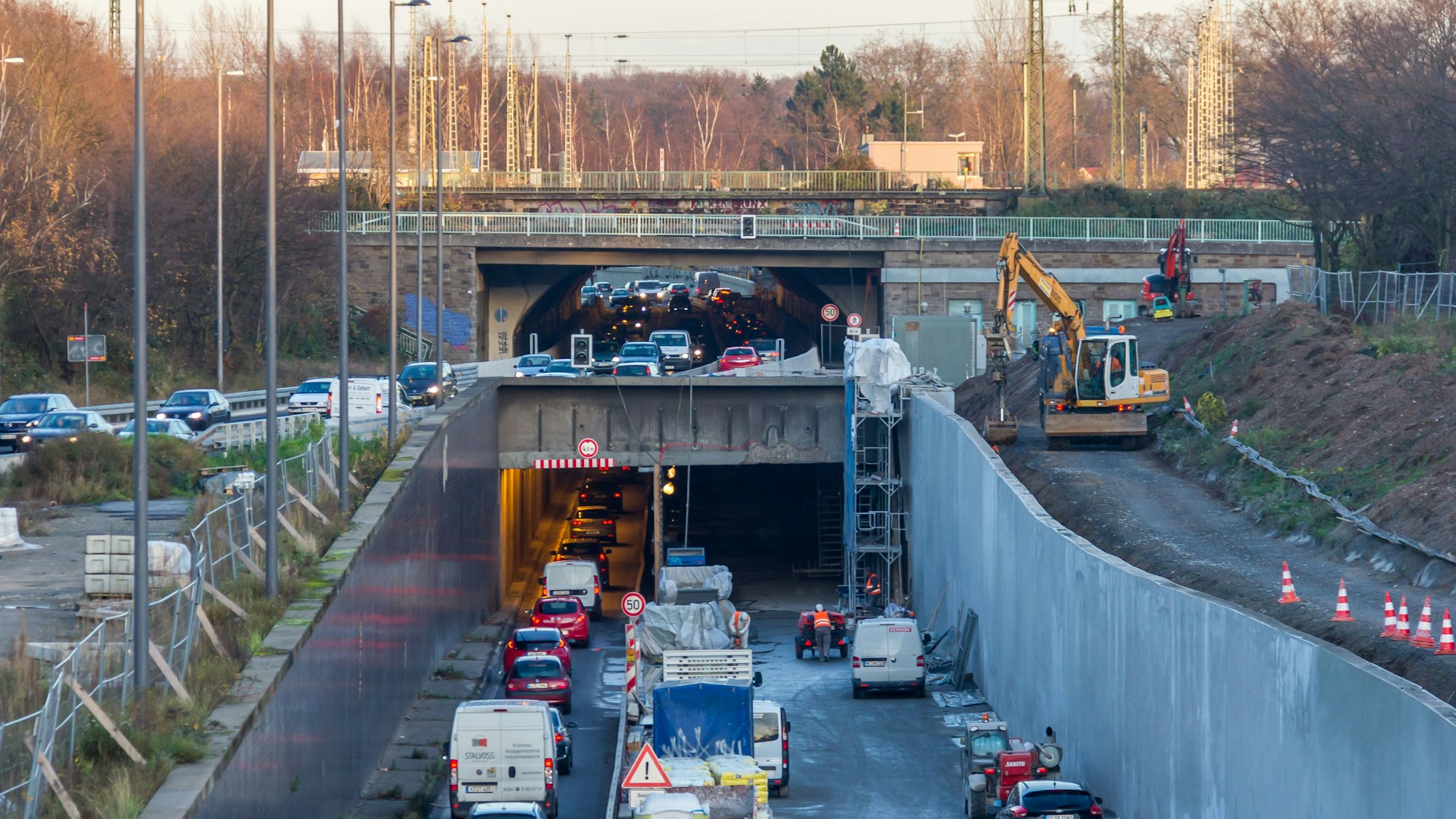 Das Bild zeigt den Tunnel der B55a in Köln-Kalk. Foto: Raimond Spekking / CC BY-SA 4.0 (hfr)