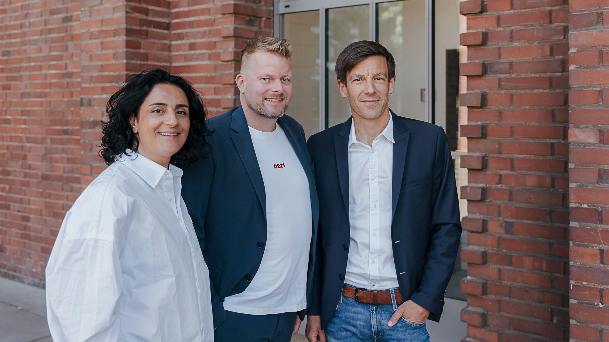 Treten bei den Vorstandswahlen des 1. FC Köln im Herbst an (v.l.): Tugba Tekkal, Wilke Stroman und Carsten Wettich.