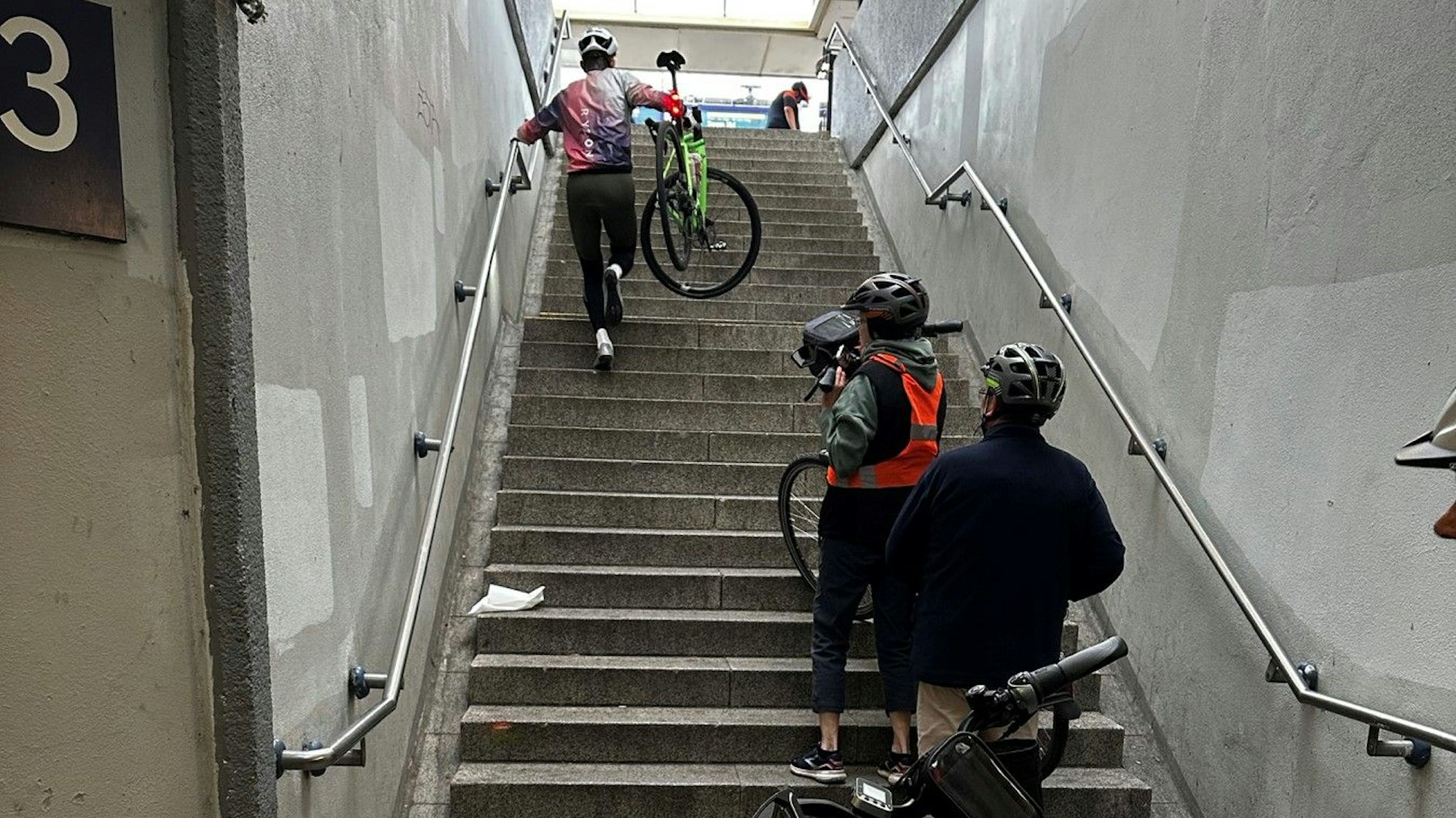 Ausgerechnet am großen Fahrrad-Tag war der Personenaufzug im Hennefer Bahnhof außer Betrieb.