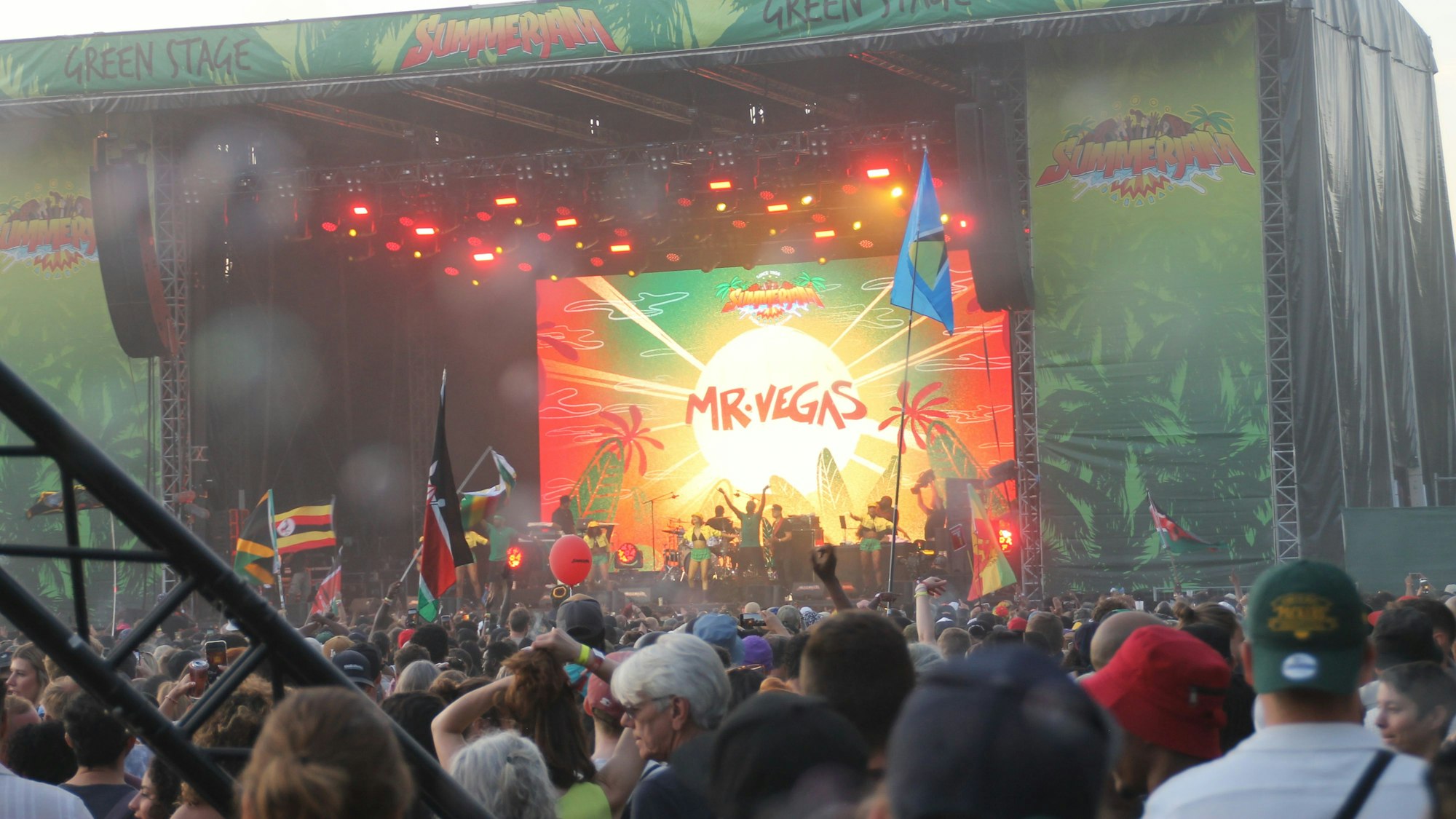 Der jamaikanische Dancehall-Künstler Mr. Vegas lockte viele Festival-Besucher vor die Bühne.