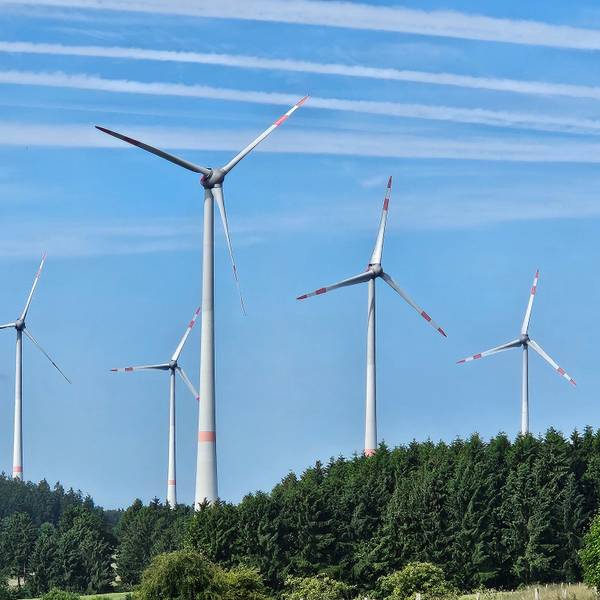 Symbolbild: Windräder in Schöneseiffen.