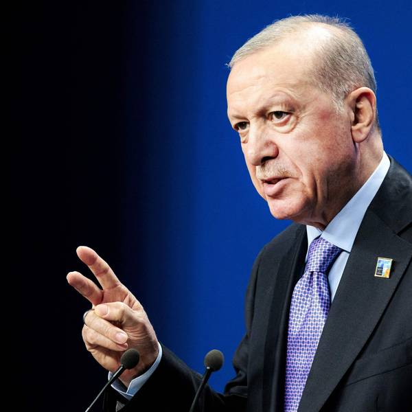 Der türkische Präsident Recep Tayyip Erdogan spricht auf einer Pressekonferenz nach dem NATO-Gipfel in The Hague im Juni. (Archivbild)