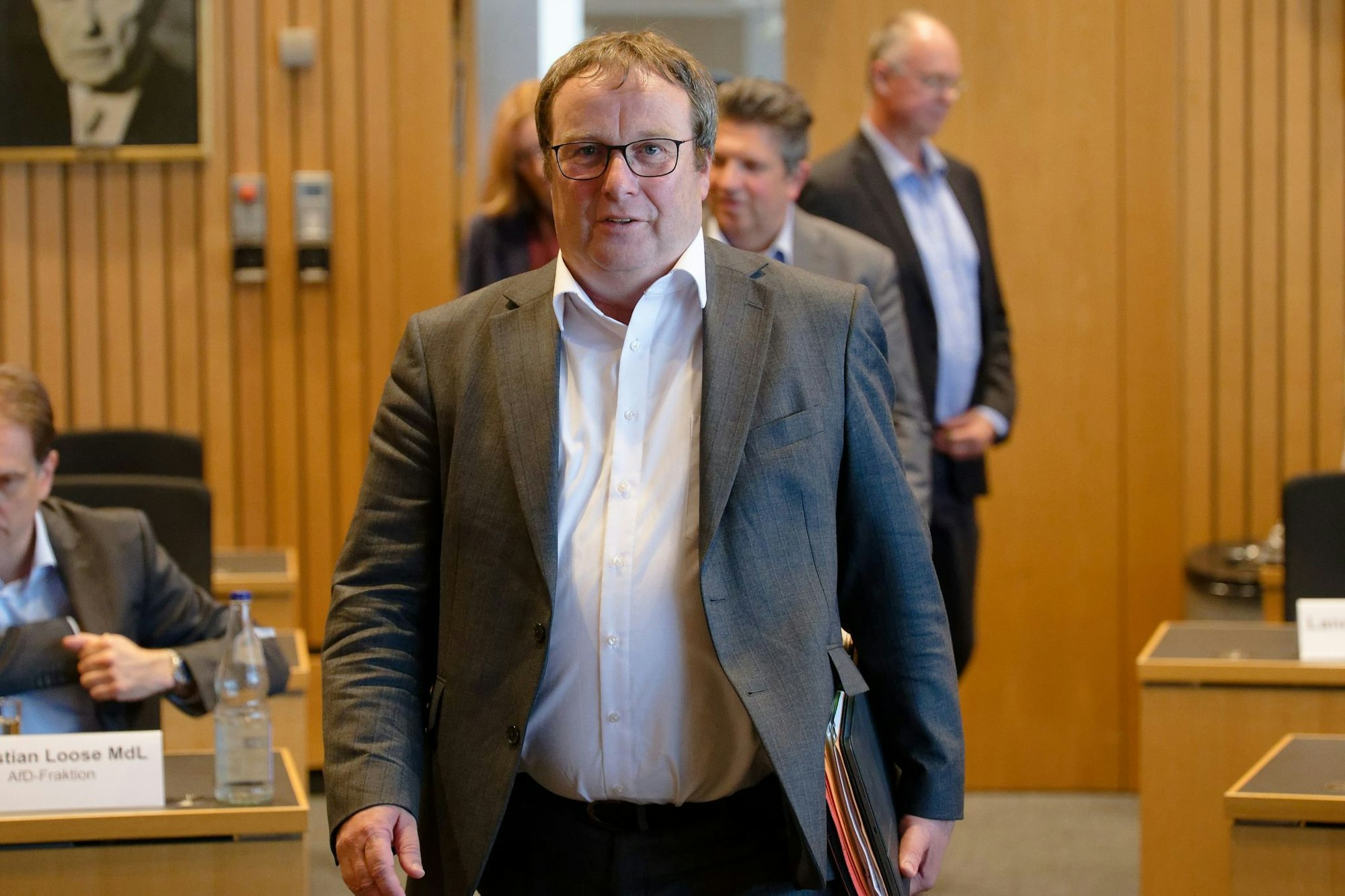 Für NRW-Verkehrsminister Oliver Krischer (Grüne) ist das Desaster um die Rahmede-Talbrücke seit seinem Amtsantritt im Juni 2022 ständig präsent.