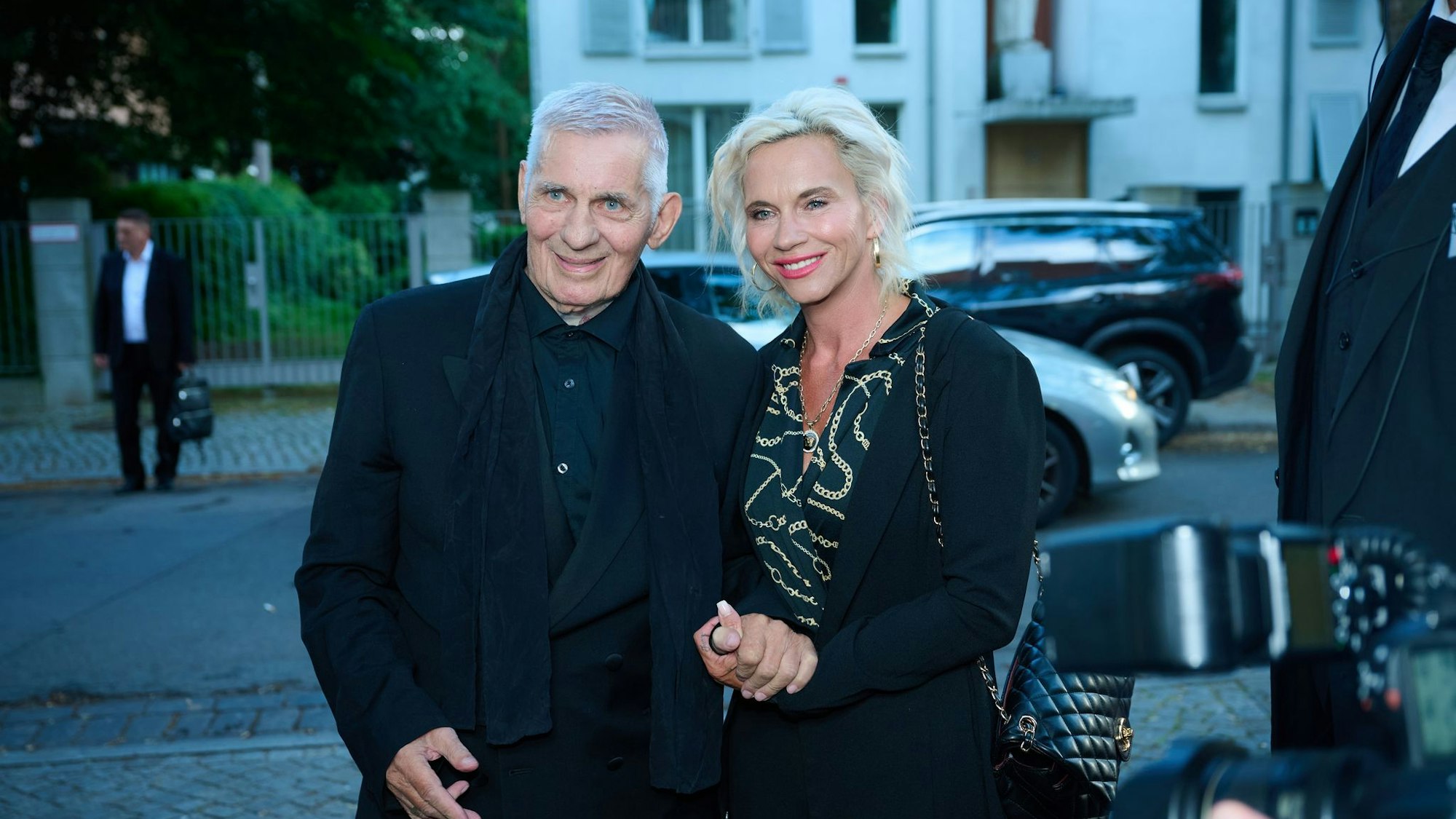 Schauspieler Heinz Hoenig kam mit seiner Frau Annika Kärsten-Hoenig zu einem Empfang nach Berlin.