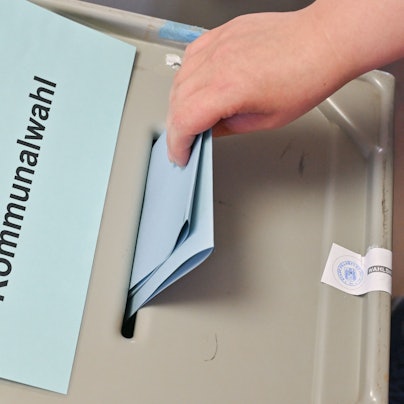 Eine Wahlurne für die Kommunalwahl.