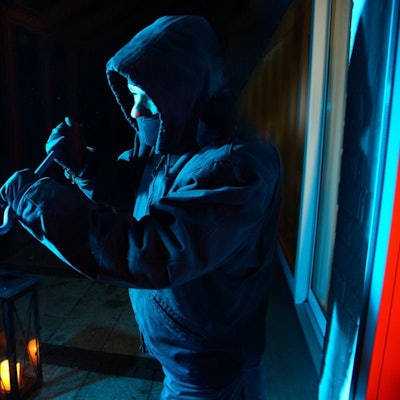 POL-ME: Hoher Schaden bei Einbruch in Werkstatt - 2507039