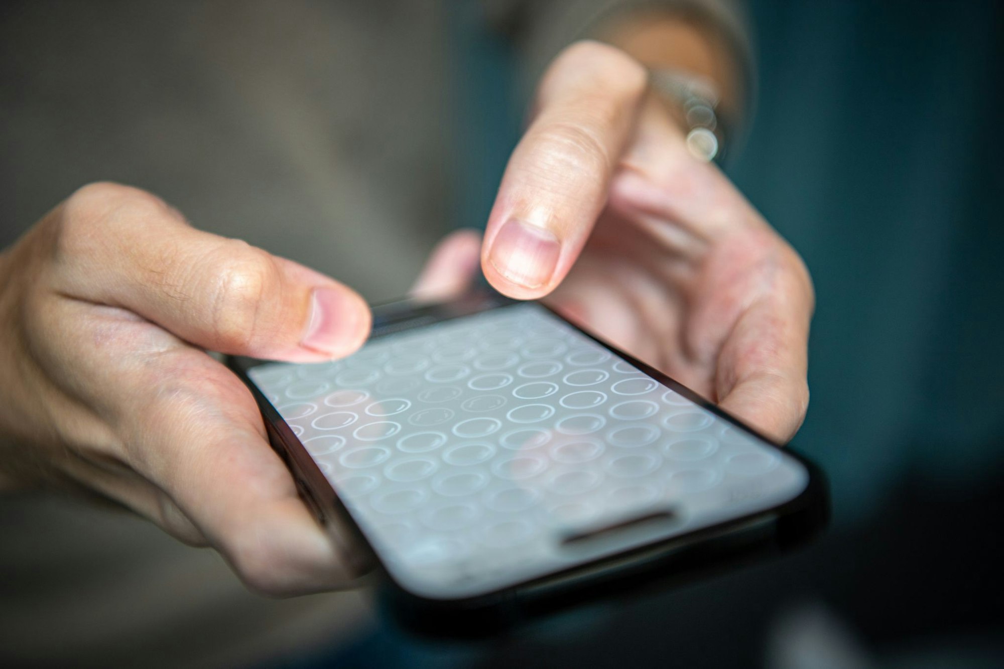 Effektive Knallerei: Auf dem Smartphone lässt sich «Bubblewrap.fun» besonders gut mit den beiden Daumen bearbeiten.