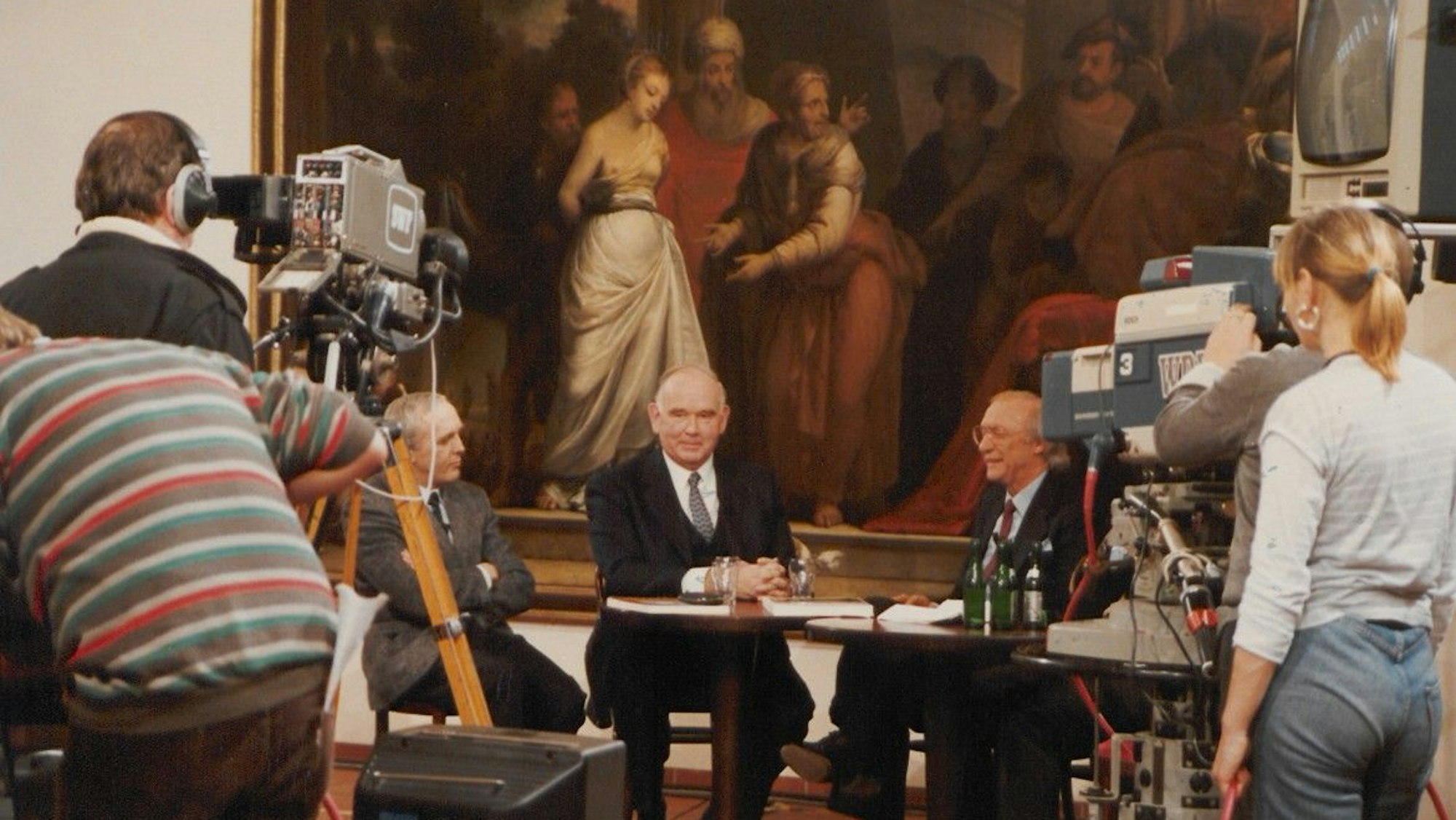 Sammler Peter Ludwig (Mitte) war auch im Fernsehen präsent.
