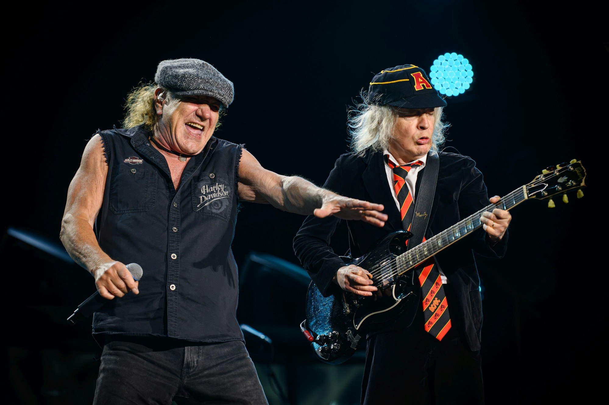 Hätten Kilometergeld auf der Bühne für die bewegte Performance verdient: Angus Young (rechts) und Brian Johnson.