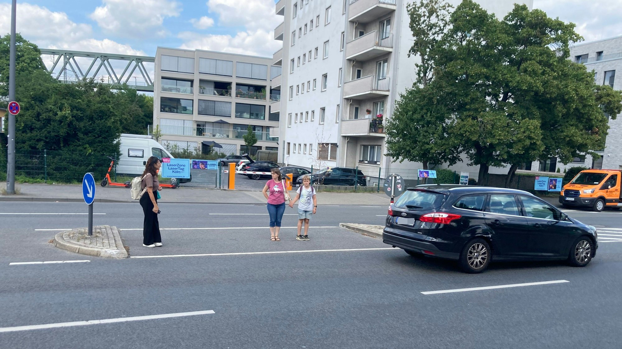 Die Mittelinsel an der Gummersbacher Straße in Deutz.
