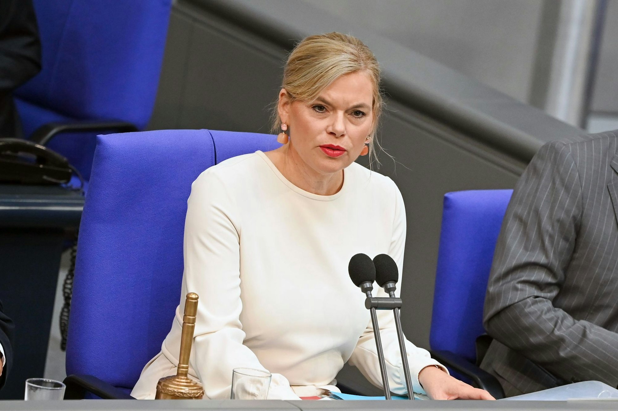 Bundestagspräsidentin Julia Klöckner (CDU) nannte das Massaker von Srebrenica «das größte Kriegsverbrechen auf europäischem Boden seit dem Zweiten Weltkrieg».