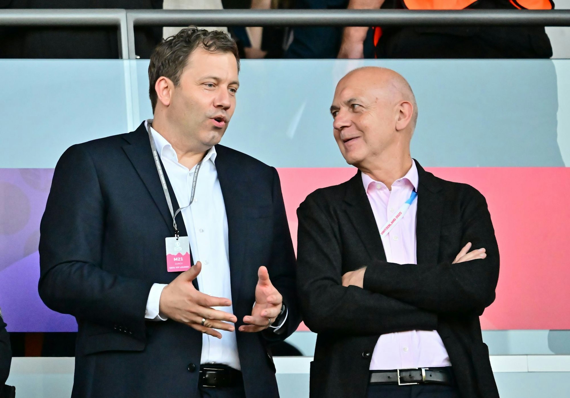 Tribünengäste im Letzigrund: Vizekanzler Lars Klingbeil (SPD) und DFB-Präsident Bernd Neuendorf.