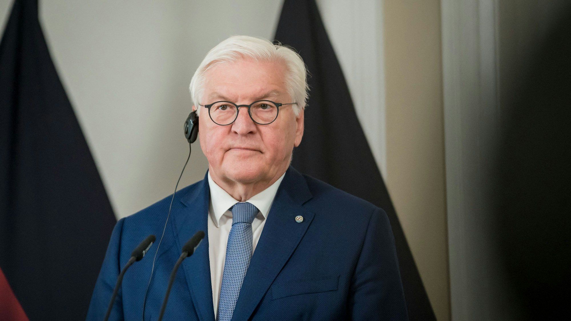 Frank-Walter Steinmeier hat sich zu der verschobenen Wahl der Verfassungsrichter geäußert. (Archivbild)