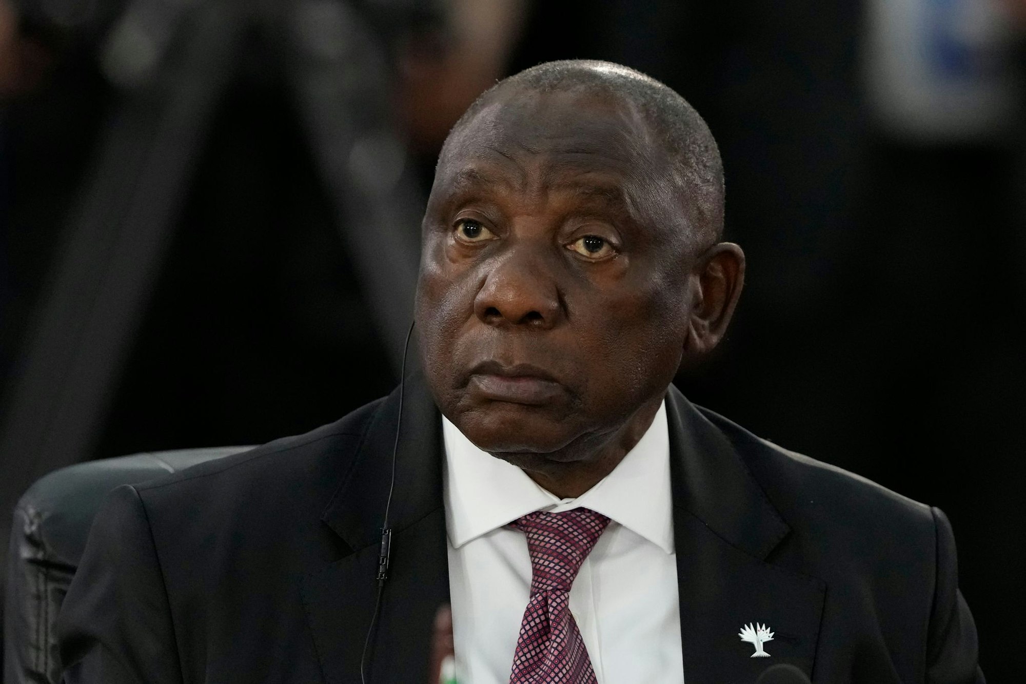 Ramaphosa richtet eine Kommission ein, die die Vorwürfe gegen den Polizeiminister untersuchen soll.