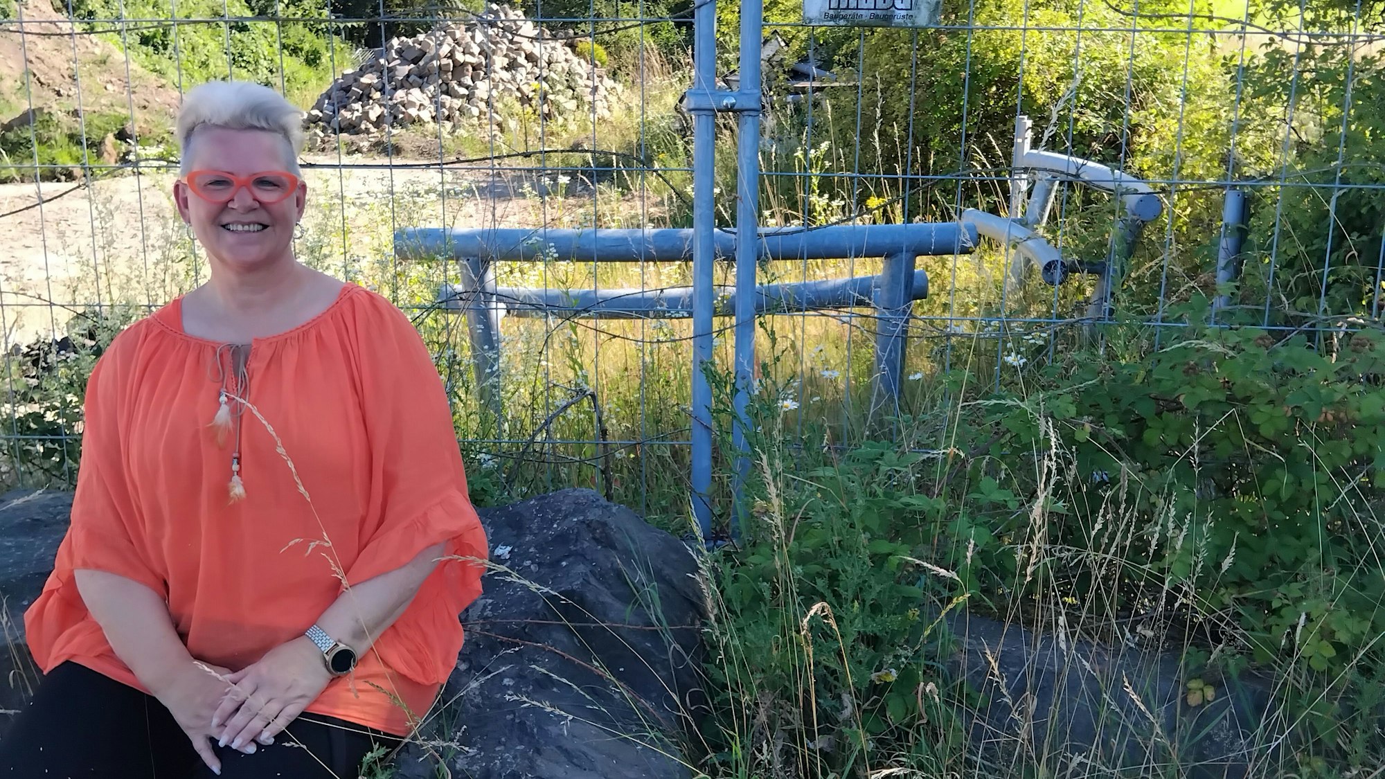 Hier war einmal ein Bolzplatz: Manuela Nahs will mehr machen für den Nachwuchs in der Gemeinde.